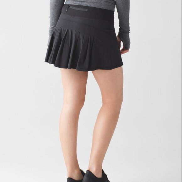Lululemon Circuit Breaker Skirt Size 4 Black - Picture 2 of 4